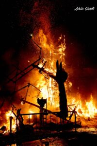 Cremà de la Falla Avinguda en Torrent - Foto: Adrián Castelló